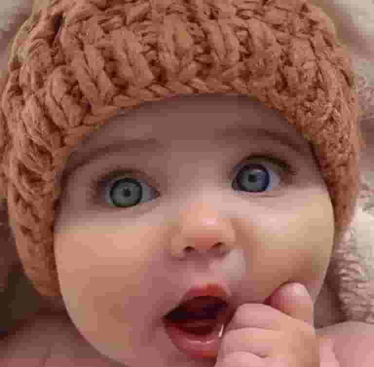 The babies’ big, captivating eyes, soaring eyelashes and chubby faces have fascinated millions of people online. 