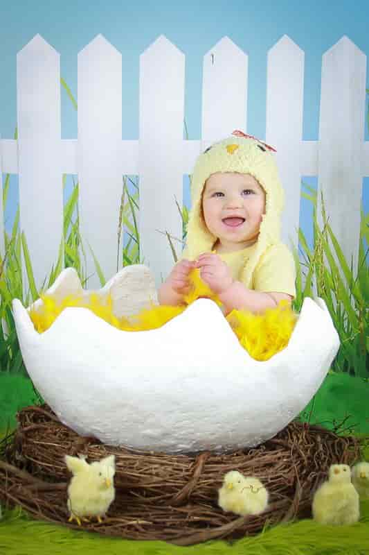 The Adorable Baby in the Eggshell: A Symbol of New Beginnings and Pure Innocence.hanh
